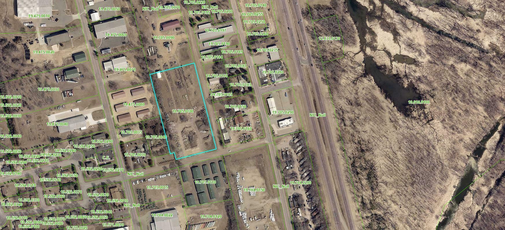 1716 N 3rd St, Saint Peter, MN à louer Aérien- Image 1 de 3