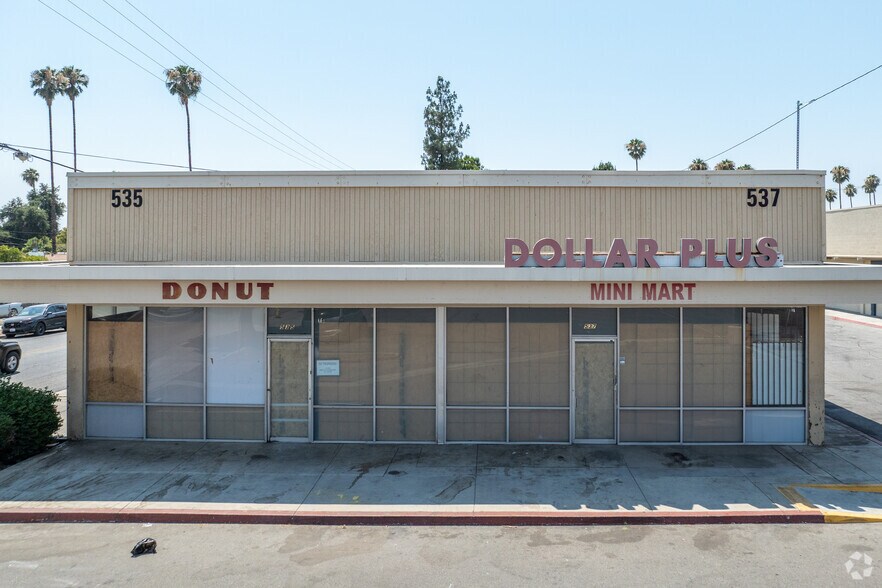 535-537 N San Jacinto St, Hemet, CA à vendre - Photo du bâtiment - Image 2 de 6