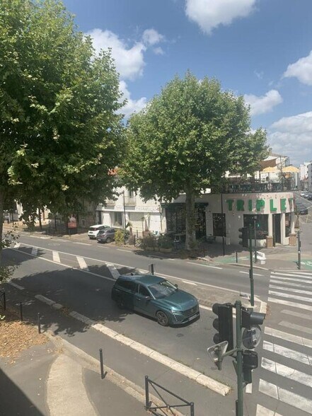 Bureau dans Bordeaux à louer - Photo du bâtiment - Image 2 de 9