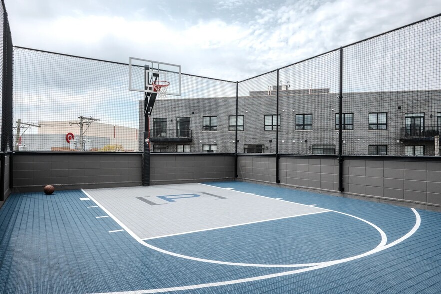 1290 N Clybourn Ave, Chicago, IL for sale - Building Photo - Image 3 of 24