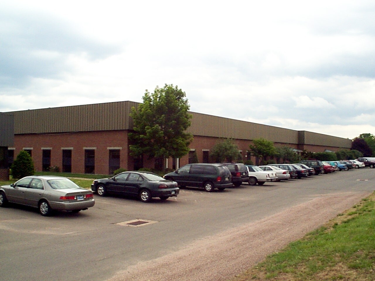 99 Rainbow Rd, East Granby, CT à louer Photo du bâtiment- Image 1 de 2