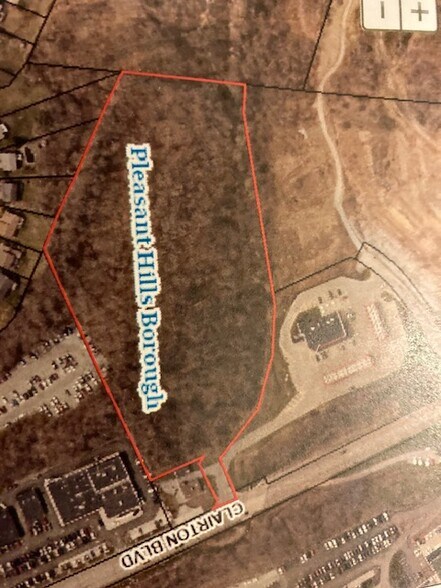 1030 Clairton (RT# 51) blvd, Pleasant Hills, PA à vendre - Photo du bâtiment - Image 2 de 3