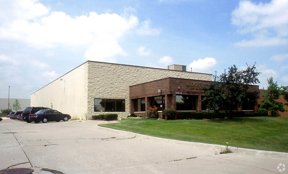 14975 Cleat St, Plymouth, MI for lease - Building Photo - Image 2 of 4