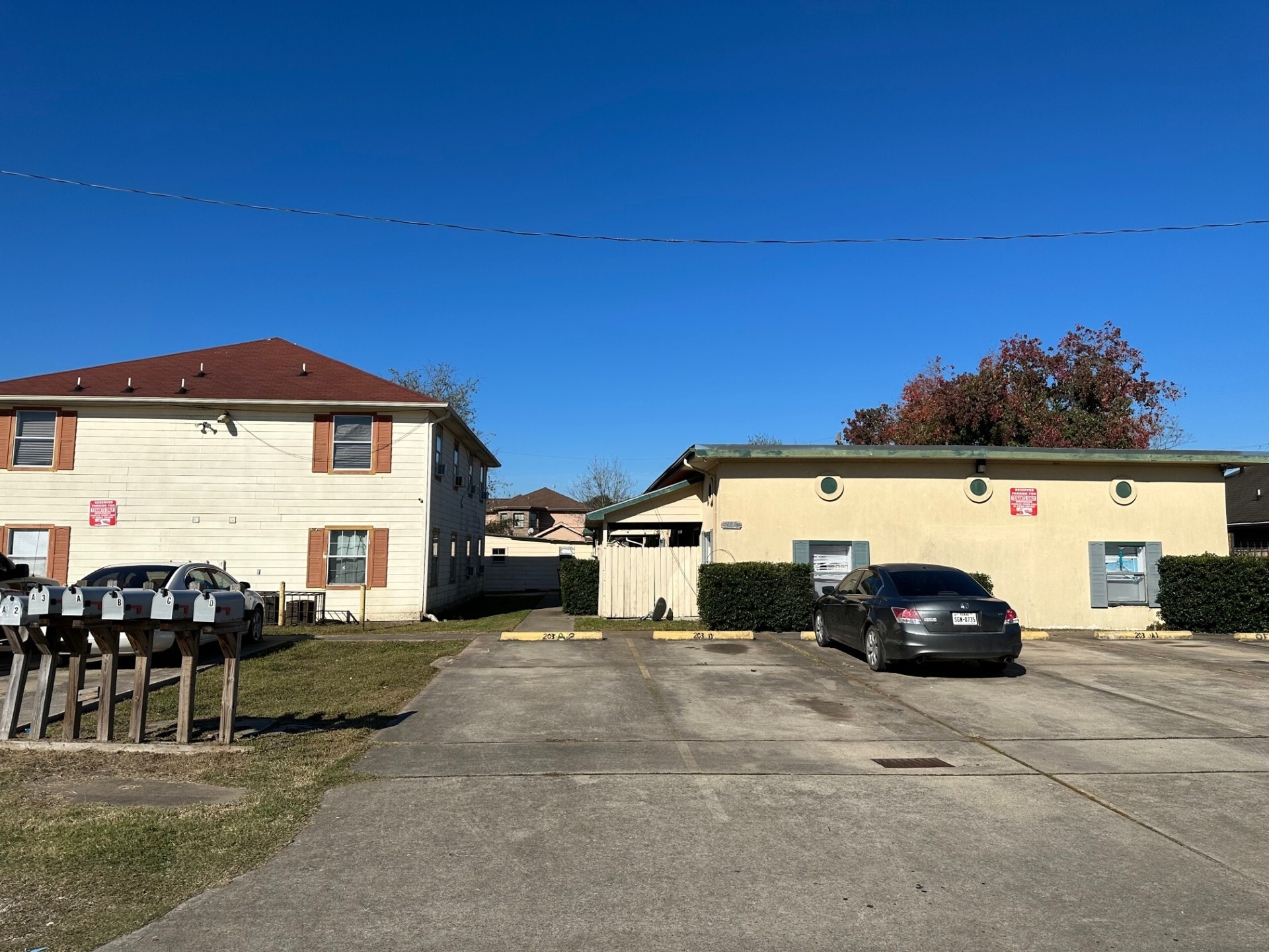 Texas St Multifamily portfolio of 2 properties for sale on LoopNet.ca Primary Photo- Image 1 of 2