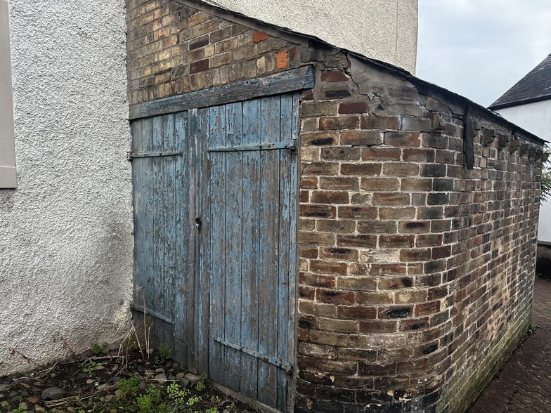 44-46 Front St, Brampton for sale - Building Photo - Image 3 of 9