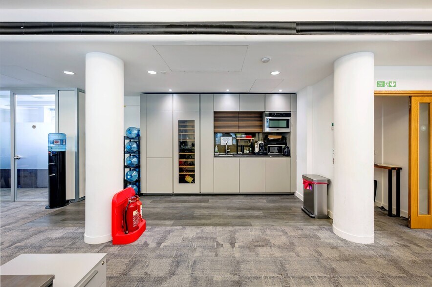 52-55 Piccadilly, Londres à louer - Photo du bâtiment - Image 3 de 7