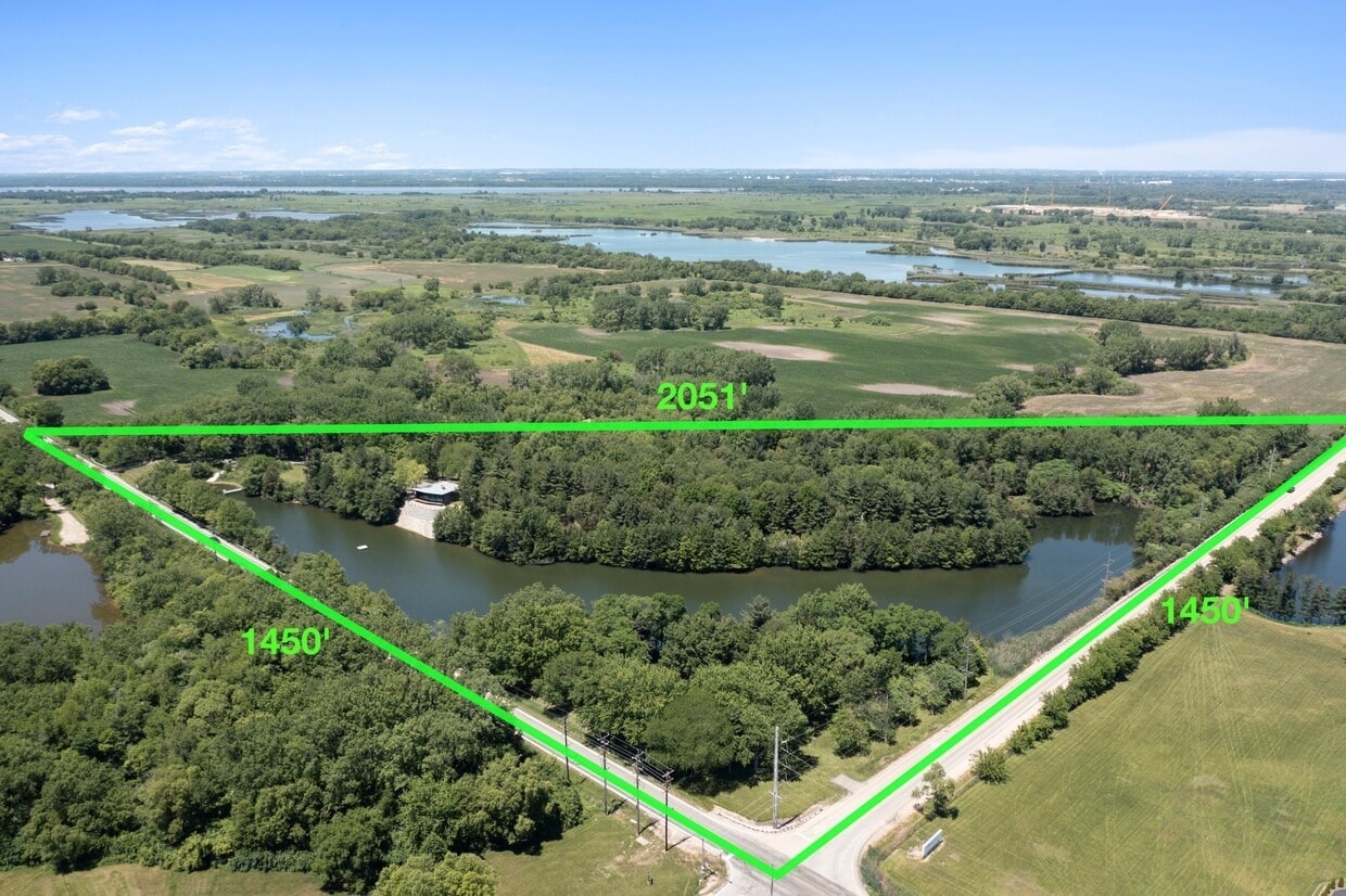 7750 Pine Bluff Rd, Morris, IL for sale Primary Photo- Image 1 of 17