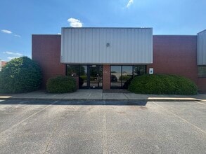 223 Cooper Ln, Easley, SC for lease Interior Photo- Image 1 of 6