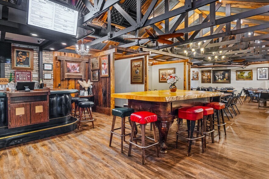 4462 Highway 4, Avery, CA à vendre - Photo intérieure - Image 2 de 40