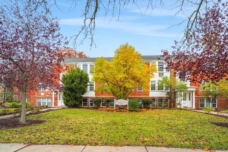 Auction-Foreclosure Judgment | Shaker Sq portefeuille de 13 propriétés à vendre sur LoopNet.ca - Photo du bâtiment - Image 3 de 18