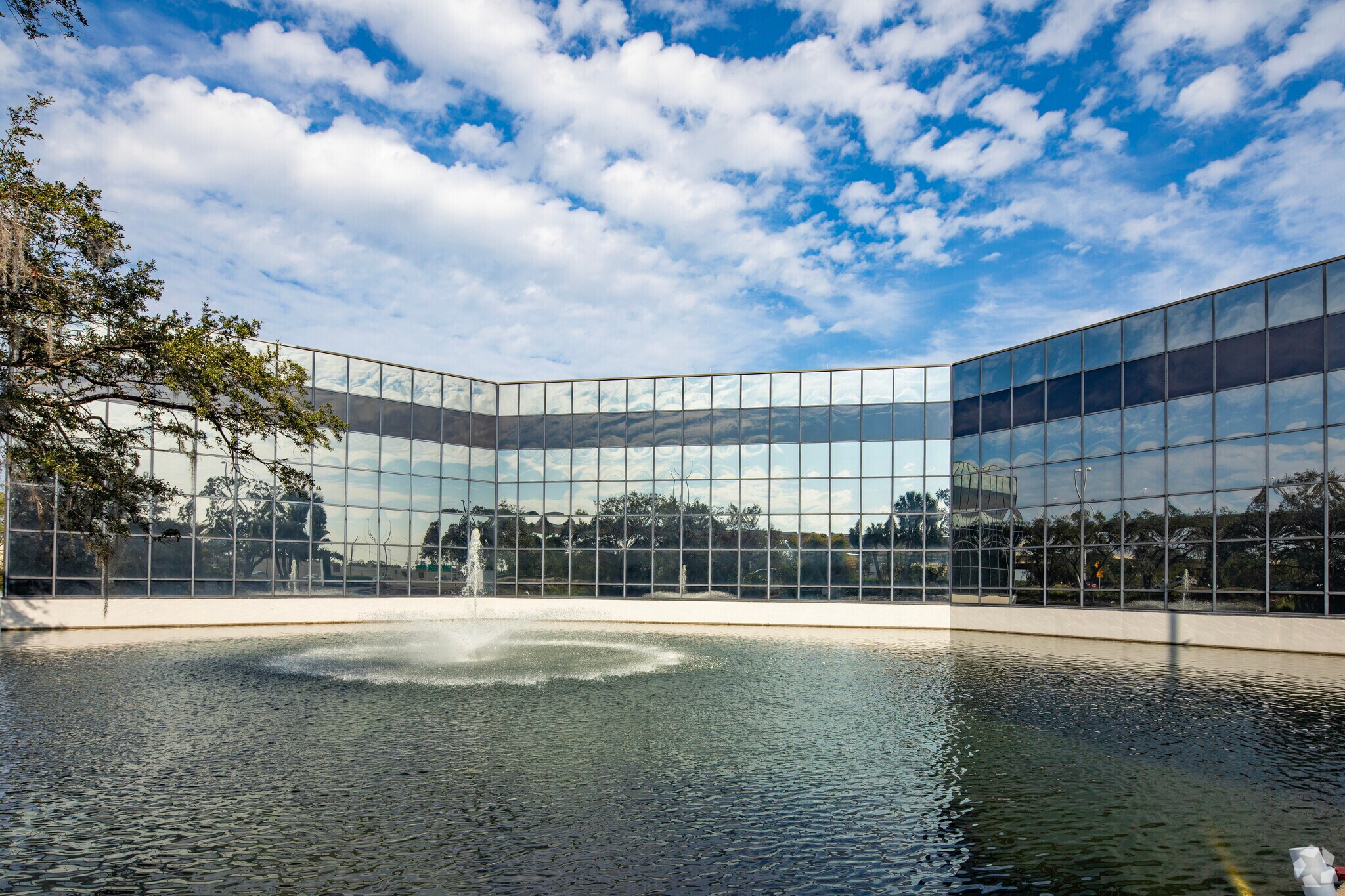 3501 E Frontage Rd, Tampa, FL for lease Primary Photo- Image 1 of 24