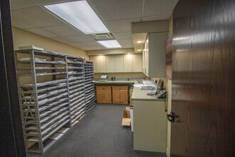 415 Columbia St, Lafayette, IN for lease Interior Photo- Image 1 of 9