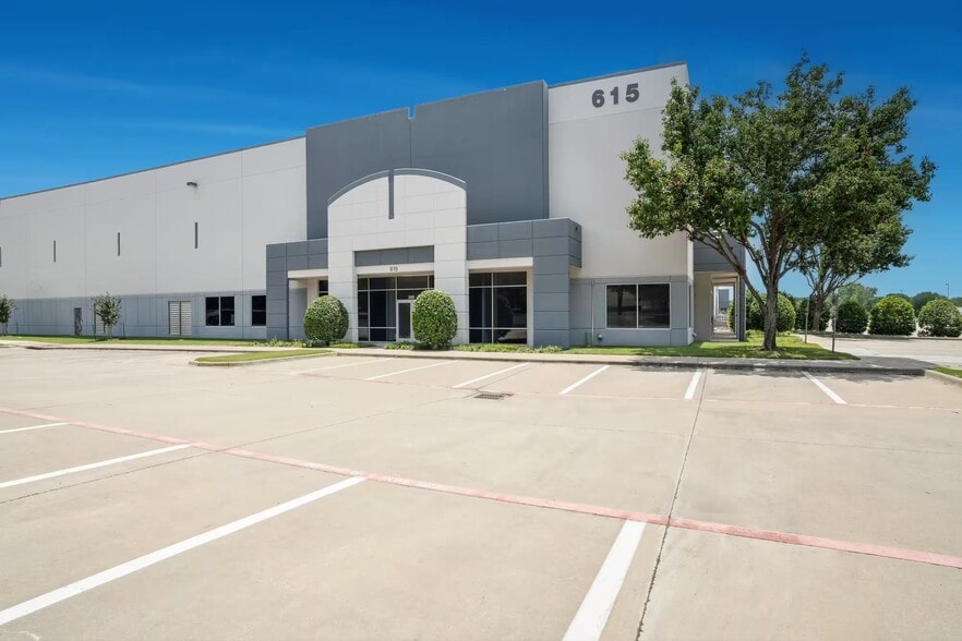 615 Westport Pky, Grapevine, TX for lease - Building Photo - Image 1 of 25