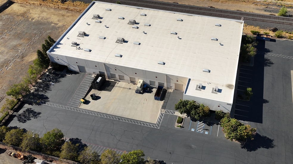 2934 Ramona Ave, Sacramento, CA for lease - Building Photo - Image 3 of 14
