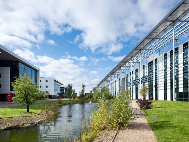 Parklands Av, Holytown à louer - Photo du bâtiment - Image 2 de 6