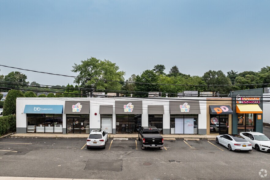 516 Walt Whitman Rd, Melville, NY à louer - Photo du bâtiment - Image 3 de 3