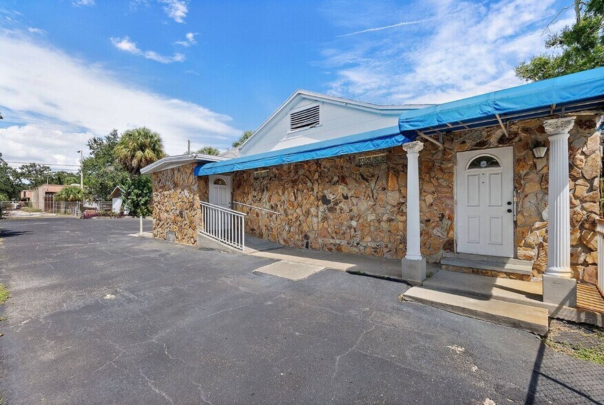 3425 22nd Ave S, Saint Petersburg, FL à vendre - Photo du bâtiment - Image 3 de 14