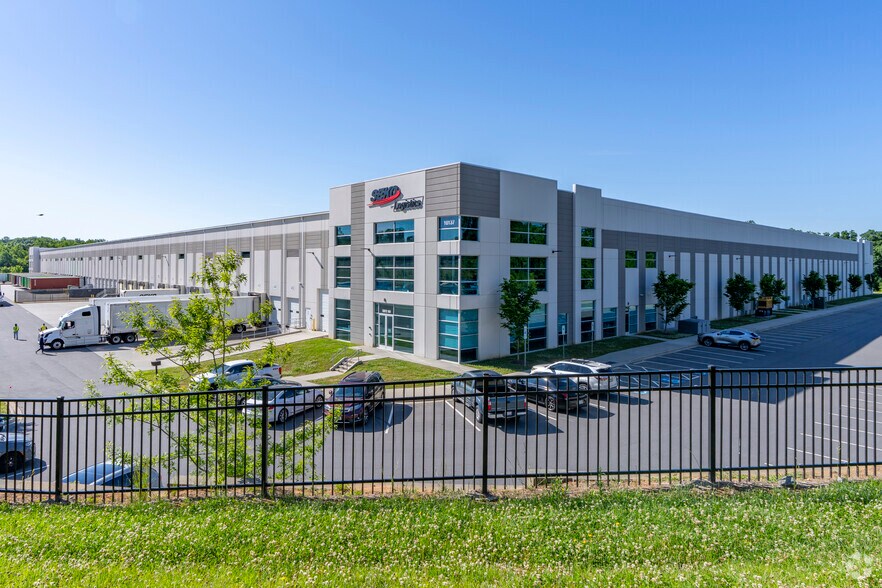 10137 Horton Rd, Charlotte, NC à louer - Photo du bâtiment - Image 2 de 6