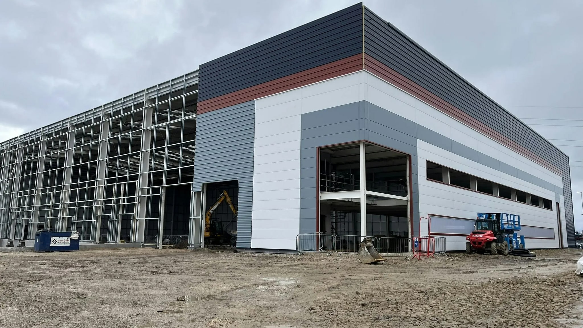 Greenside Way, Manchester for lease Primary Photo- Image 1 of 6