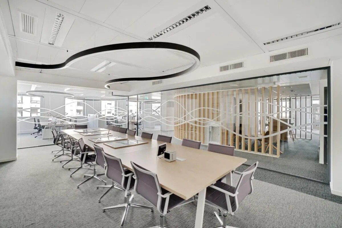 47 Rue Louis Blanc, Courbevoie for lease Building Photo- Image 1 of 27