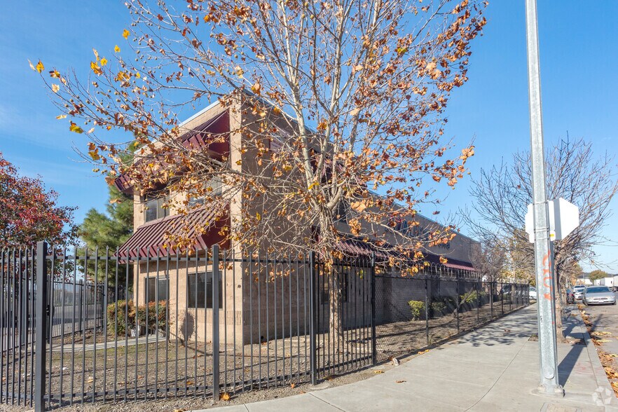 1124 Old Bayshore Hwy, San Jose, CA à vendre - Photo principale - Image 1 de 4