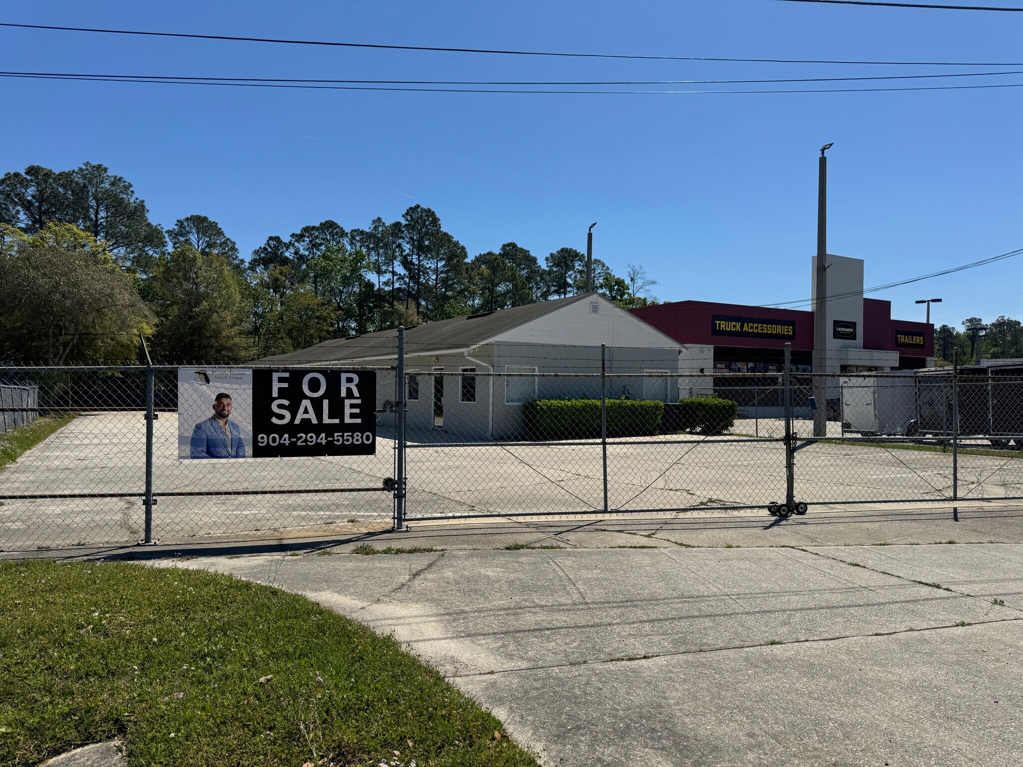 7727 Blanding Blvd, Jacksonville, FL à vendre Photo du bâtiment- Image 1 de 1