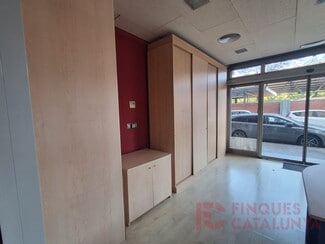 More details for Carrer Castell de Perelada, 18, Girona - Multifamily for Sale