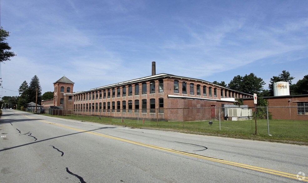 120 Gilboa St, Douglas, MA à louer - Photo du bâtiment - Image 2 de 4