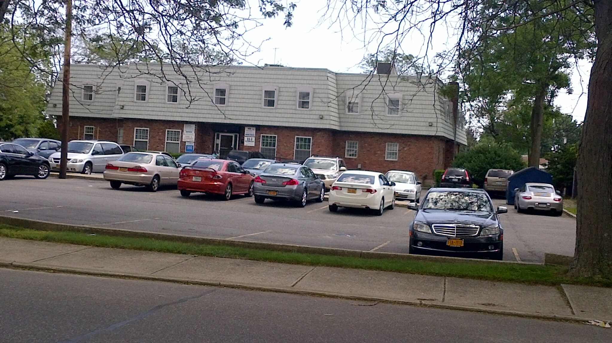 393 Sunrise Hwy, West Babylon, NY for lease Building Photo- Image 1 of 8