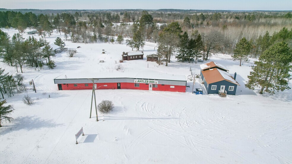 16082 S Antler Inn Rd, Wascott, WI à vendre - Photo du bâtiment - Image 3 de 22