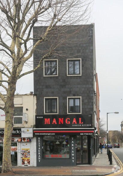 329 Bethnal Green Rd, Londres à vendre - Photo du bâtiment - Image 3 de 28