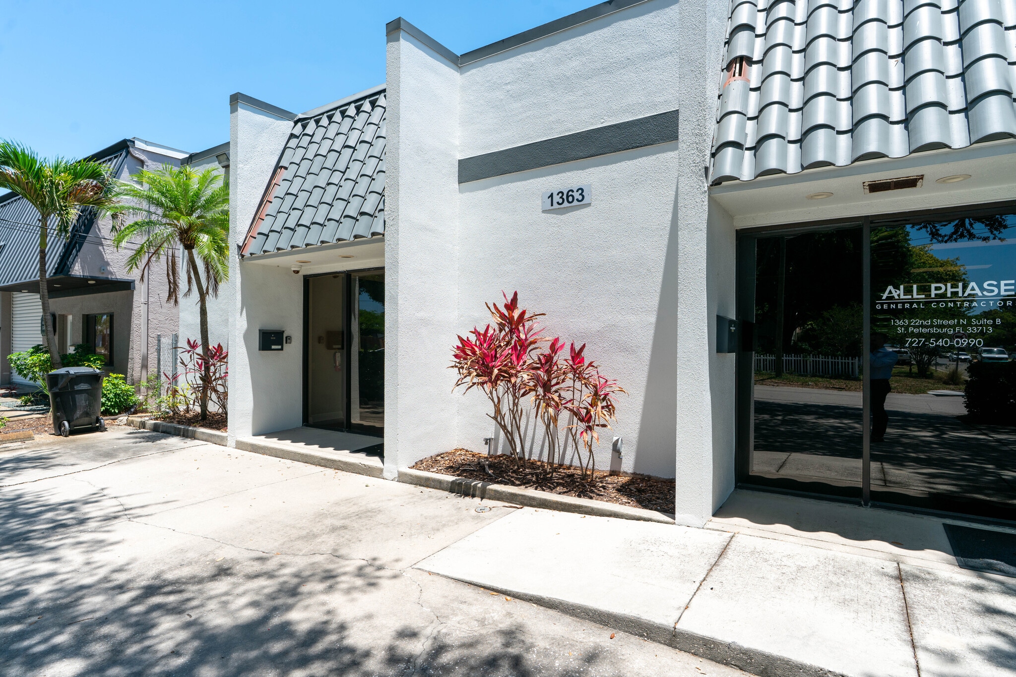 1363 22nd St N, Saint Petersburg, FL for lease Interior Photo- Image 1 of 7