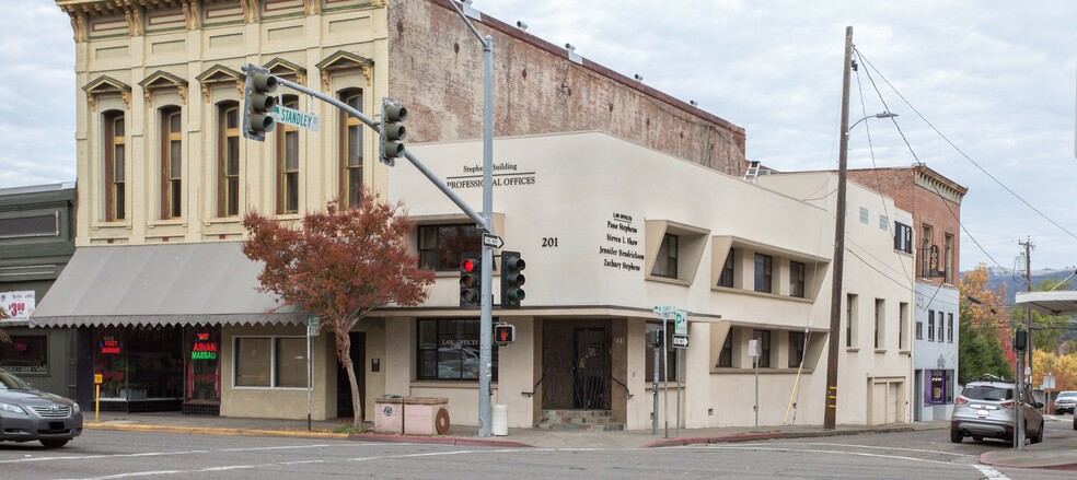 201 State St, Ukiah, CA à vendre - Photo du bâtiment - Image 1 de 1