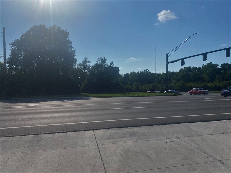 4573 Old Troy, Dayton, OH for sale - Primary Photo - Image 3 of 6