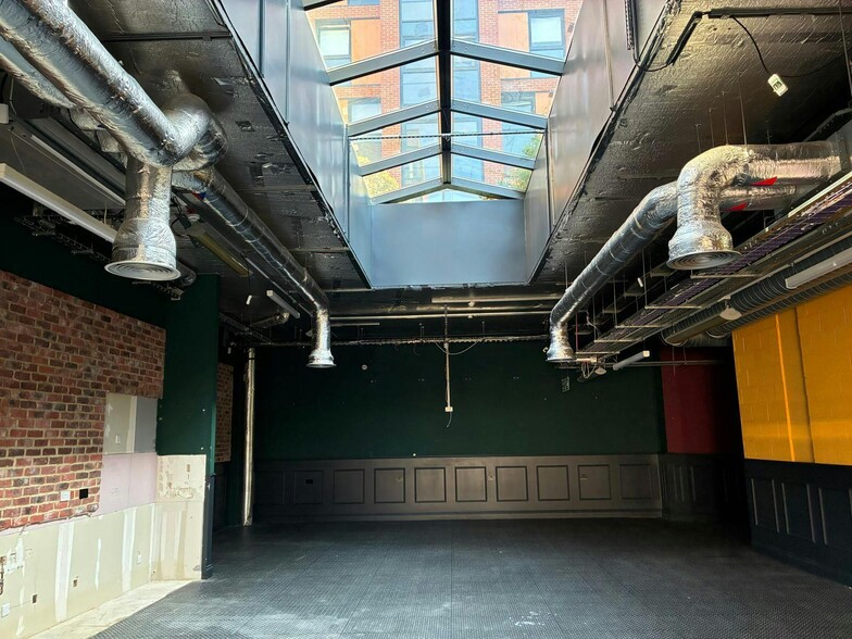 Blackburn Rd, London for lease - Building Photo - Image 3 of 9