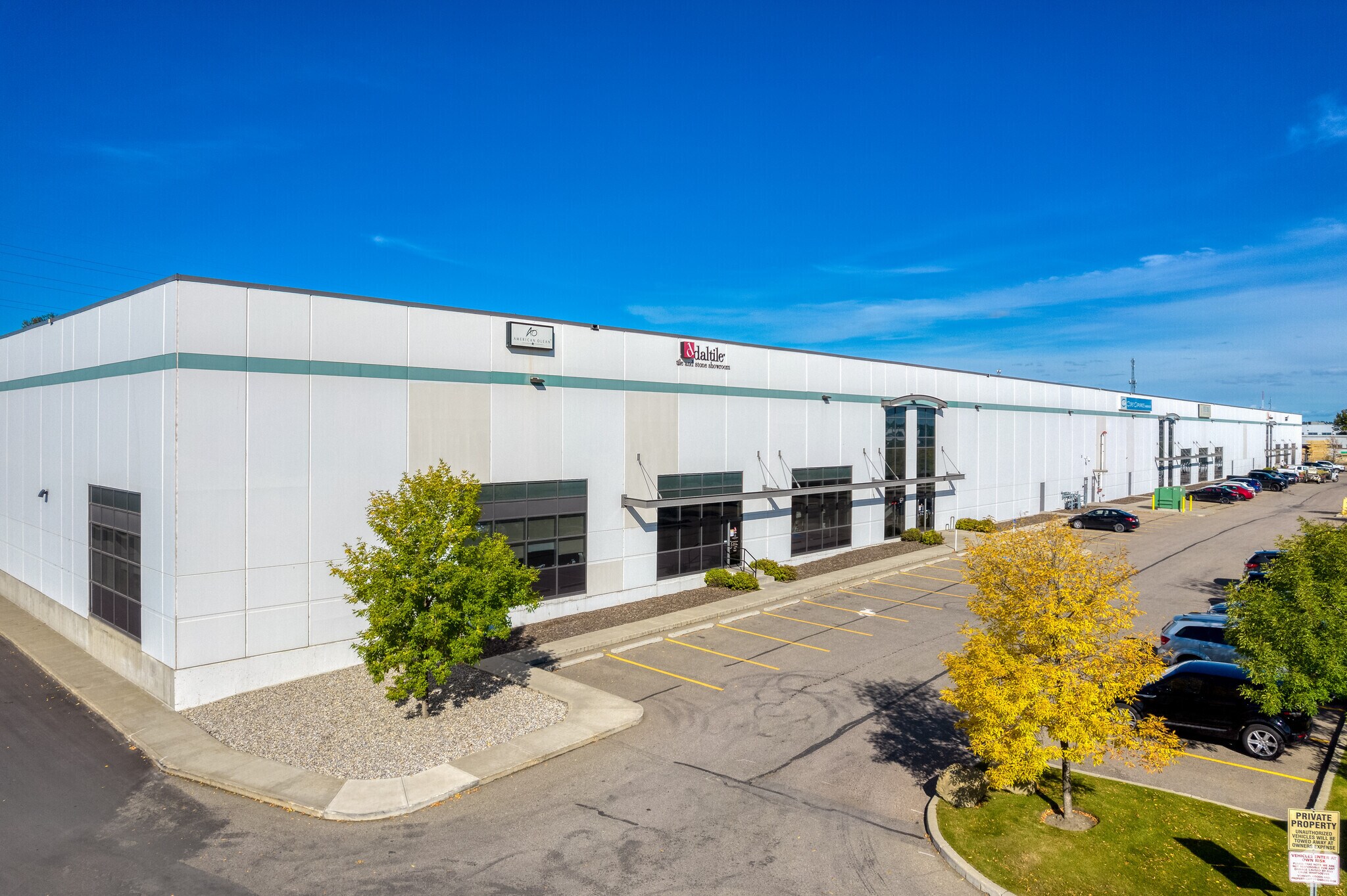 3201 Ogden Rd SE, Calgary, AB à louer Photo principale- Image 1 de 13