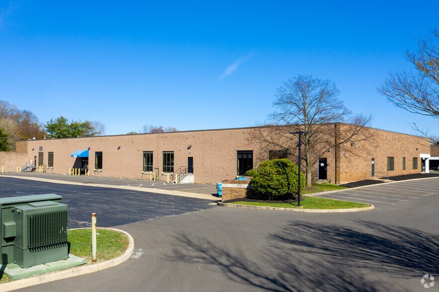 10 E Stow Rd, Marlton, NJ à louer - Photo du bâtiment - Image 2 de 4