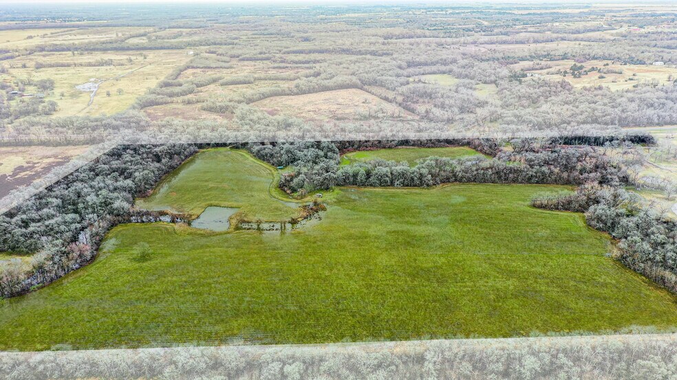 2602 N Fm 2429, Bellville, TX à vendre - Photo du bâtiment - Image 3 de 34