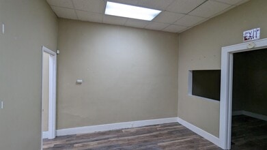 659-663 Thurston Rd, Rochester, NY à louer Photo intérieure- Image 2 de 4