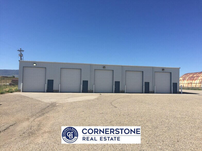 6450 E Yellowstone Hwy, Evansville, WY à louer - Photo du bâtiment - Image 2 de 23