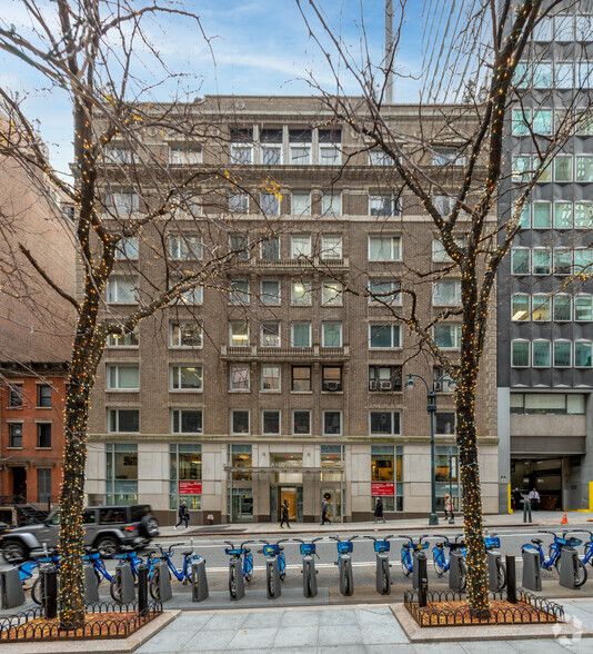 104-110 E 40th St, New York, NY for lease - Building Photo - Image 1 of 5