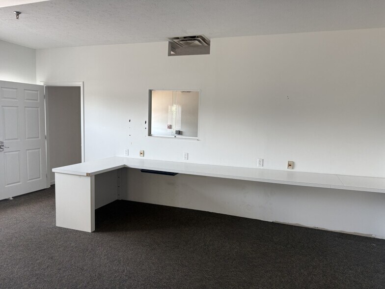 700 E Walnut St, Evansville, IN à louer - Photo intérieure - Image 2 de 5