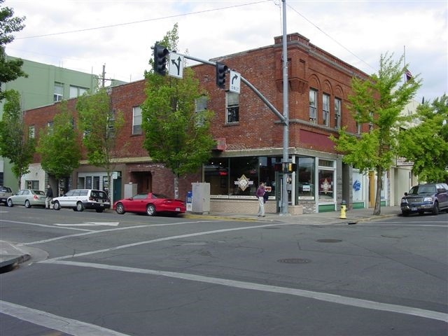 46 N Front St, Medford, OR for lease Primary Photo- Image 1 of 12