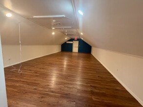 37 Riveredge Rd, Tenafly, NJ for lease Interior Photo- Image 2 of 6