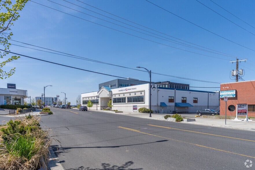 627 E Sprague Ave, Spokane, WA for sale - Building Photo - Image 2 of 4