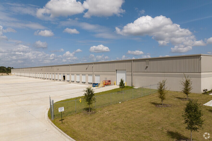 251 Morgan Lakes Industrial Blvd, Pooler, GA à louer - Photo du bâtiment - Image 3 de 36