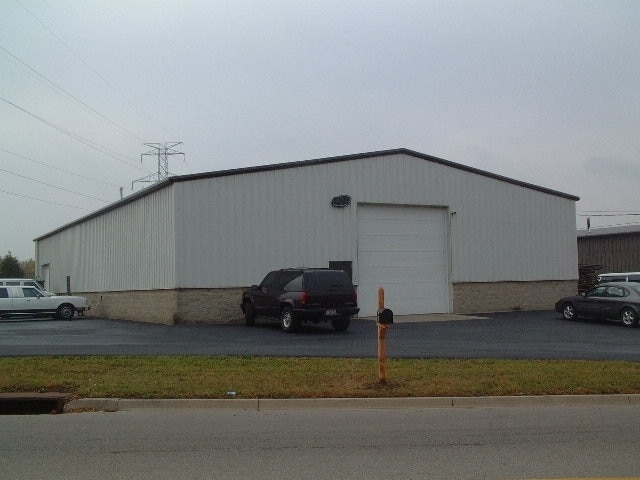 410-420 Conover Dr, Franklin, OH for lease Primary Photo- Image 1 of 6