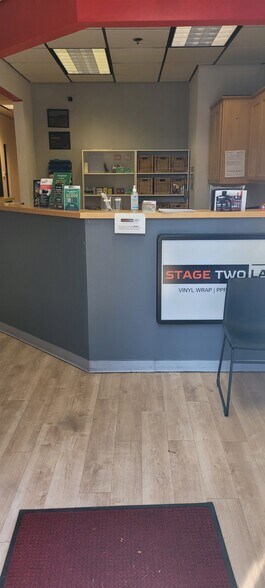 601 Commerce Dr, Roseville, CA à louer - Photo du bâtiment - Image 2 de 22