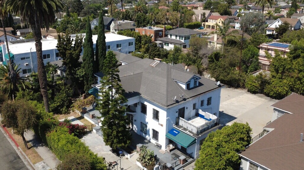 2241 Crenshaw Blvd, Los Angeles, CA for sale - Building Photo - Image 3 of 8
