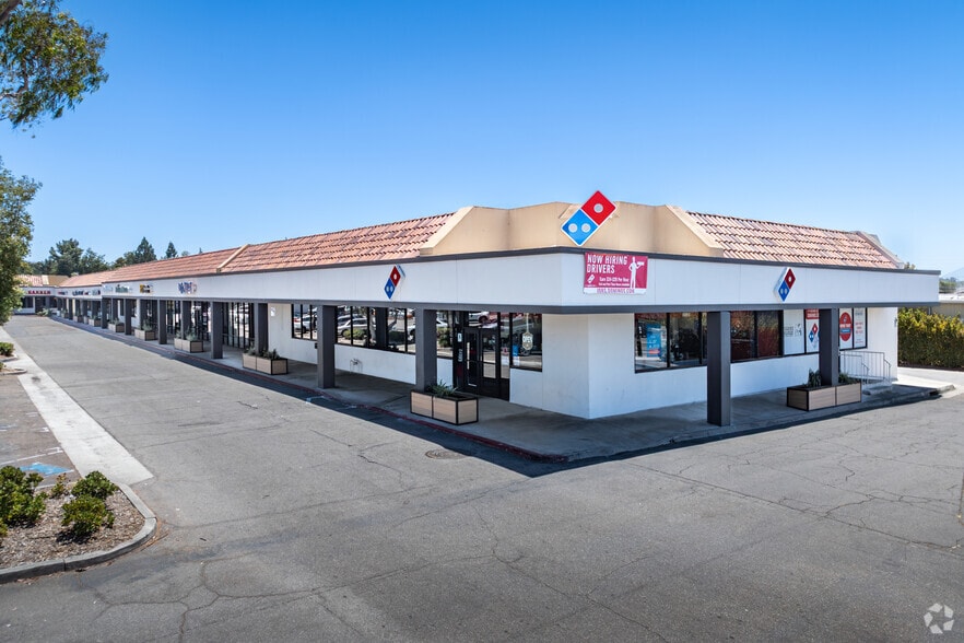 2315-2375 Valley Pky E, Escondido, CA for lease - Building Photo - Image 3 of 11